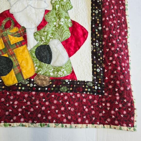 Quilted Santa Christmas Hanging Holiday Quilt - Picture 3 of 12